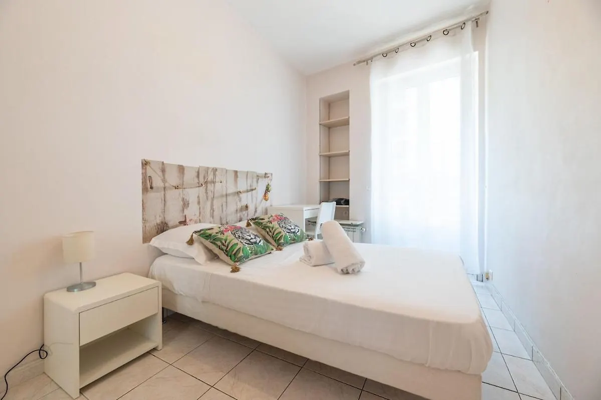 Maison De Ville Familiale, 5 Chambres, Terrasse, A 20 Minutes Du Centre Ville Nicea